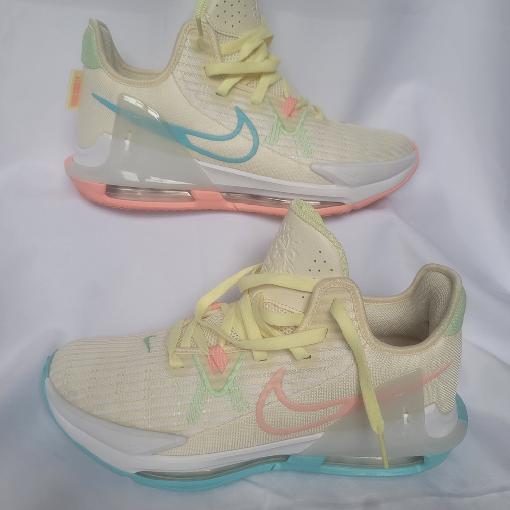 Nike Men's Athletic Shoes - Cream, Blue, and Pink